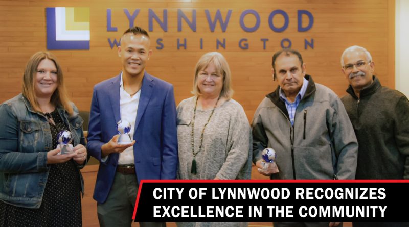 Mayor Smith and Lynnwood City Council present Honoring Excellence Awards